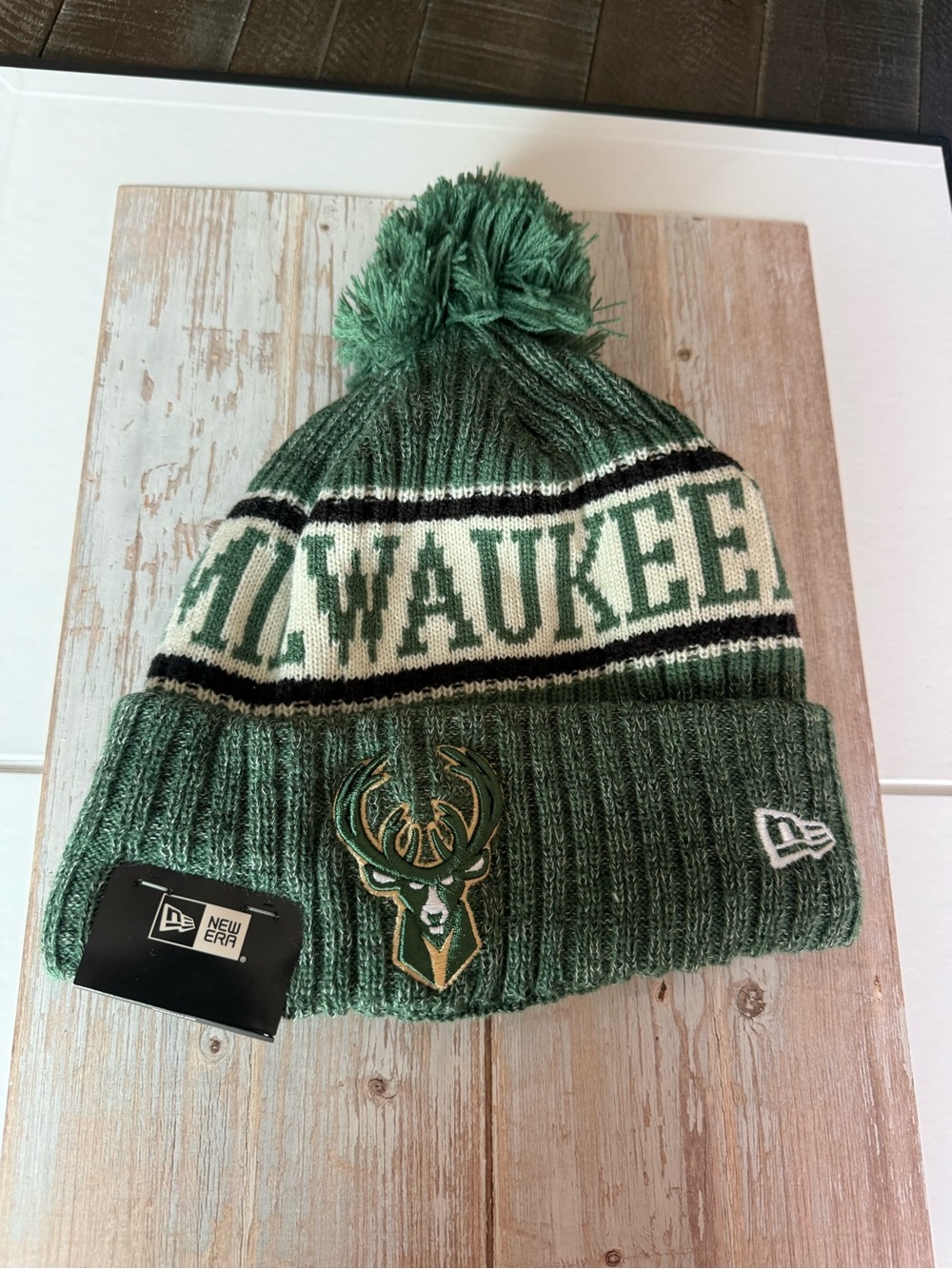 NWT New Era NBA Milwaukee Bucks Knit Pom Beanie Hat Green/White/Black One Size
